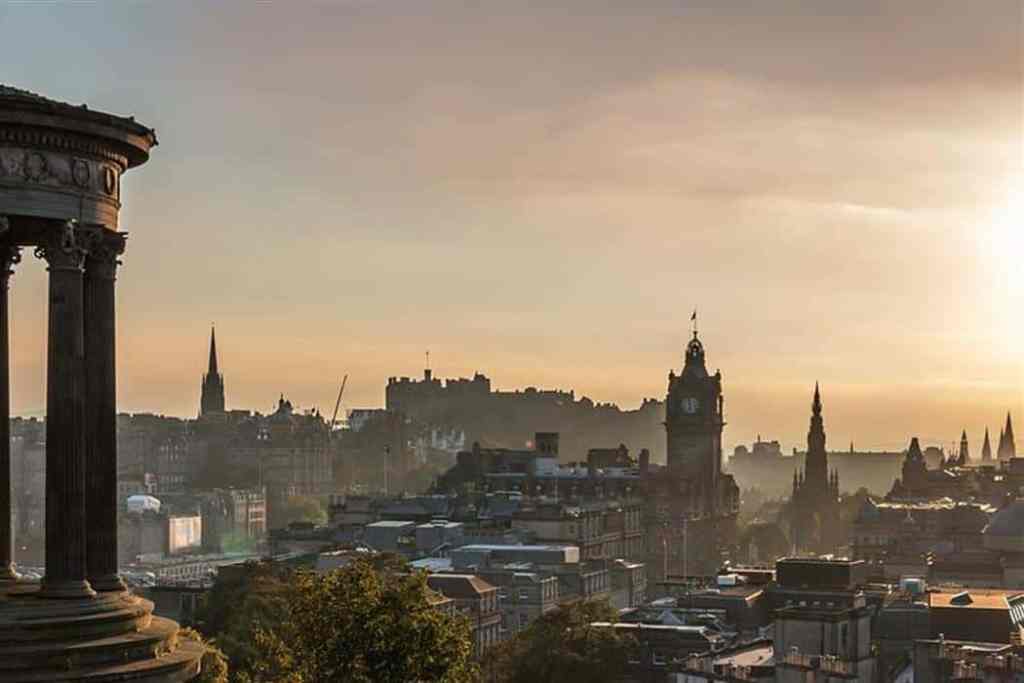 Traveler's Guide to Edinburgh - Calton Hill
