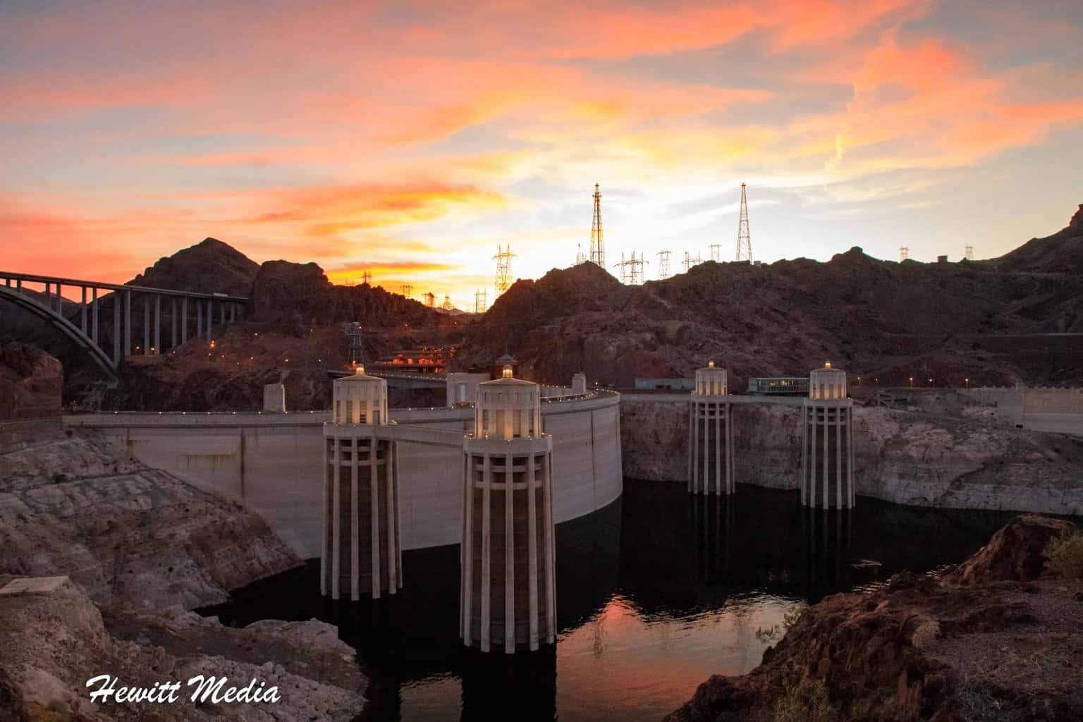 What You Need to Know to See the Hoover Dam Visitor’s Guide