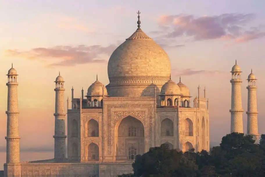 See the Taj Mahal at Sunrise Top Travel Experiences - See the Taj Mahal at Sunrise