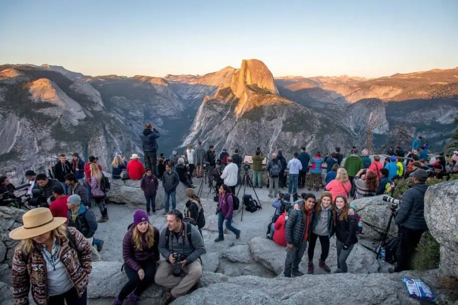 Crowds at Yosemite National Park Overcrowding at National Parks - Crowds at Yosemite National Park