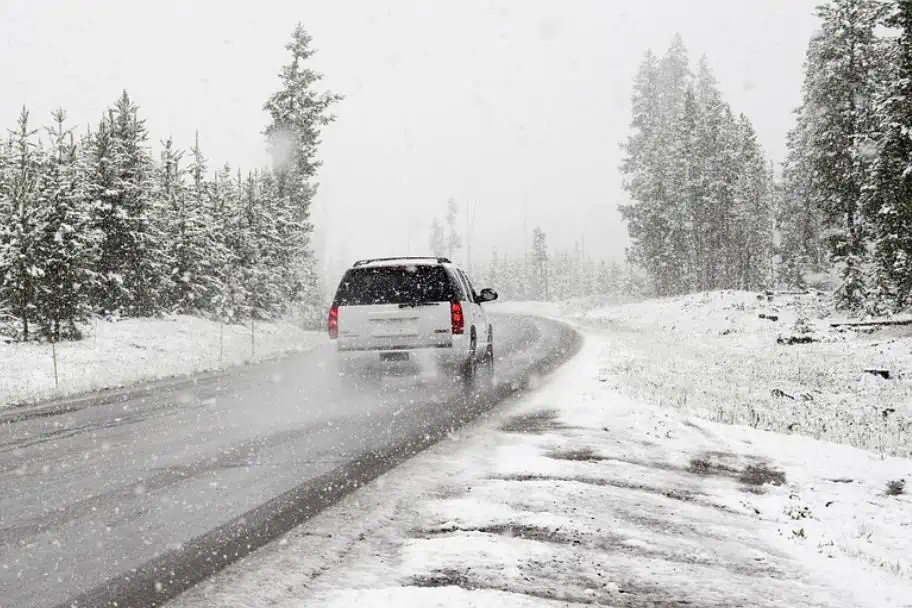 Road Trip in the USA - Driving in the Snow