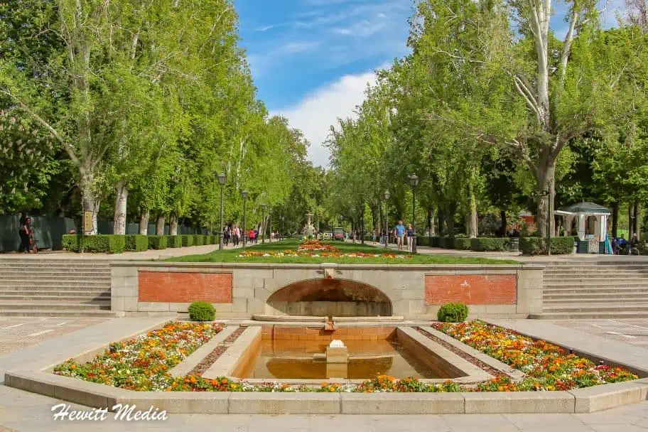 Retiro Park (Parque del Buen Retiro) Retiro Park (Parque del Buen Retiro)