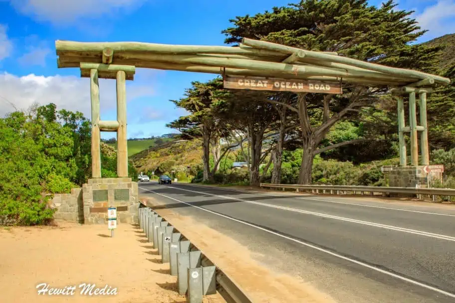 The Memorial Arch on the Great Ocean Road