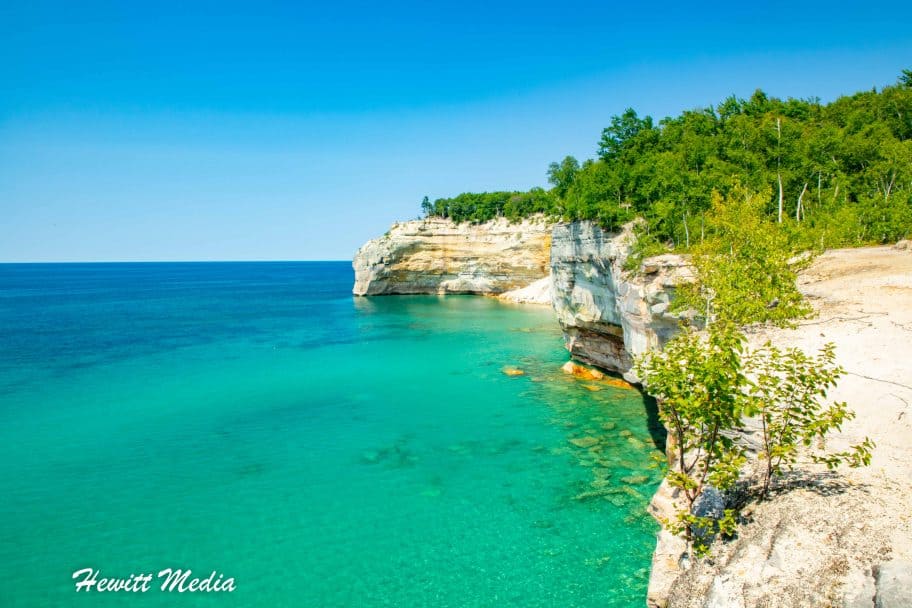 Pictured Rocks Travel Guide