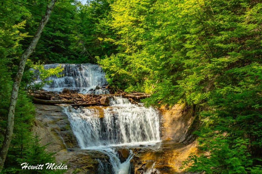 Pictured Rocks Travel Guide