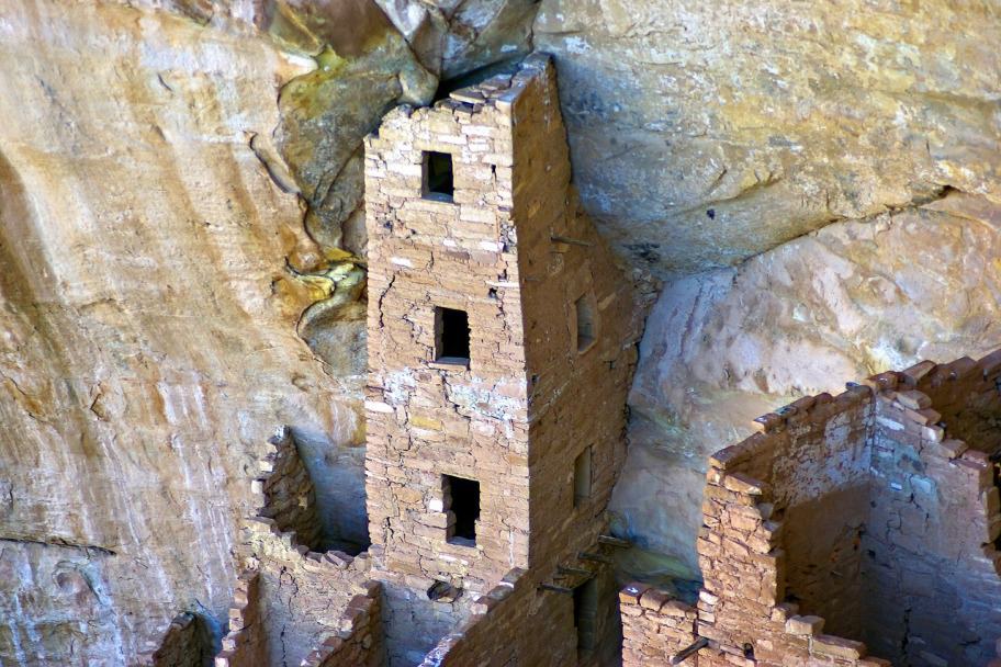 Mesa Verde - Square Tower House