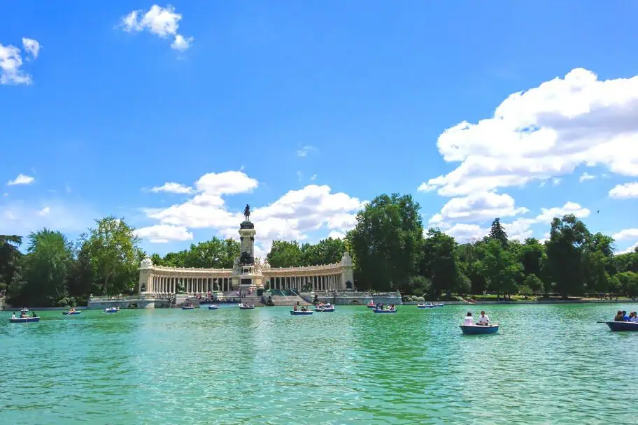 Top Places to See in Spain - El Retiro Park in Madrid