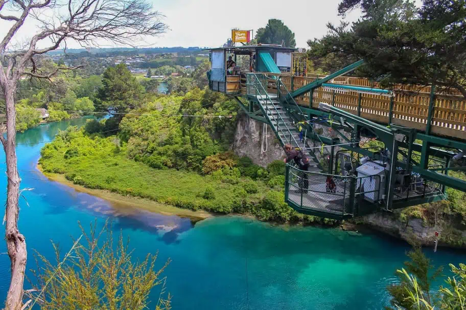 Top Things to Do in New Zealand - Go Bungee Jumping