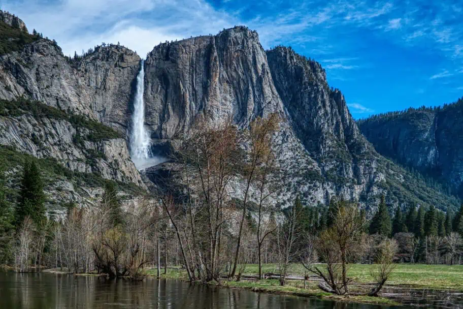 Waterfalls in America - Yosemite Falls