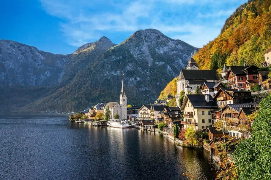 The Most Beautiful Lakes in the World - Lake Hallstatt, Austria