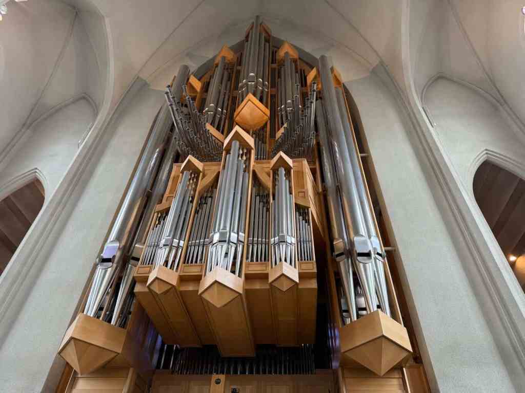 Arriving in Iceland - Hallgrímskirkja