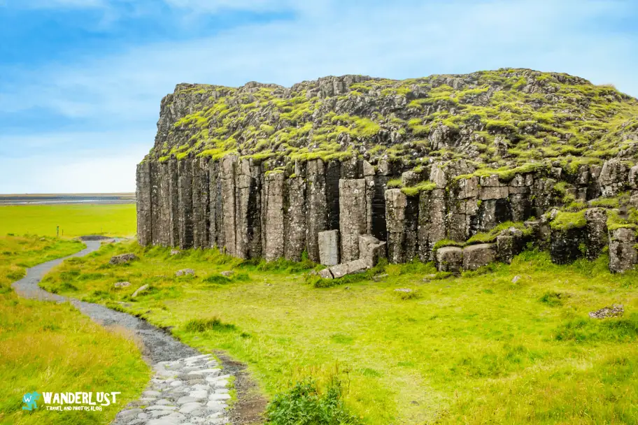 South Iceland Guide - Dwarf Rocks