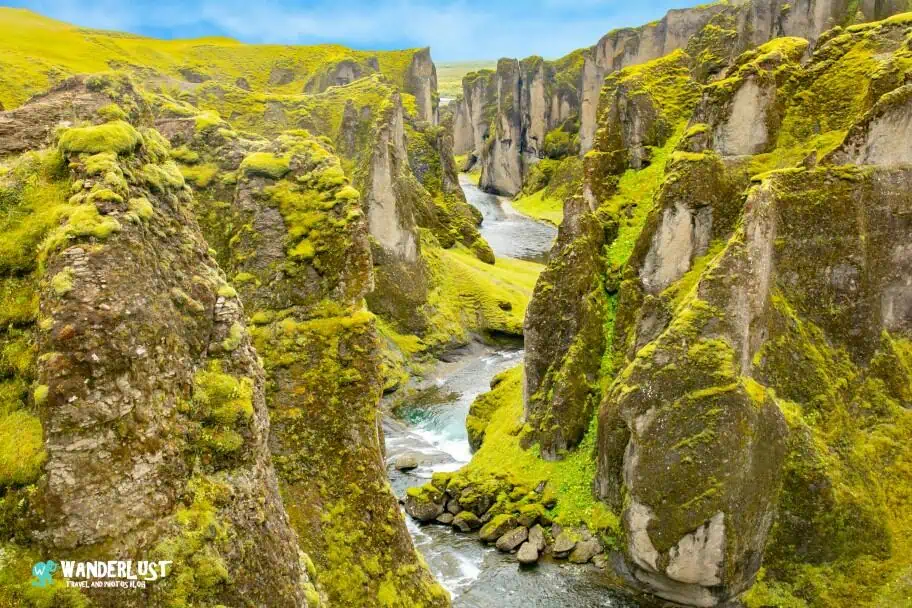 South Iceland Guide - Fjaðrárgljúfur Canyon