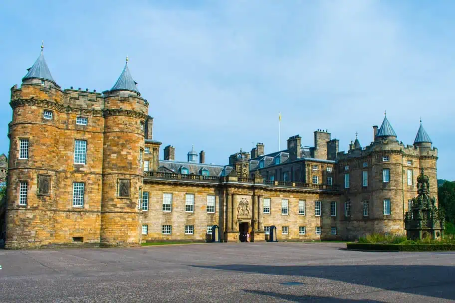 Edinburgh one-day itinerary - Palace of Holyroodhouse