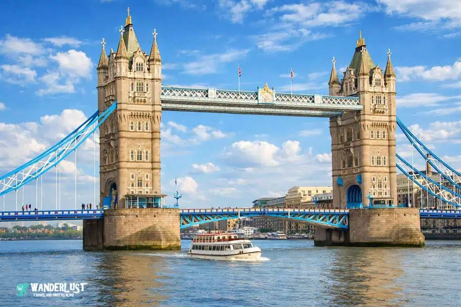 London travel guide - The Tower Bridge