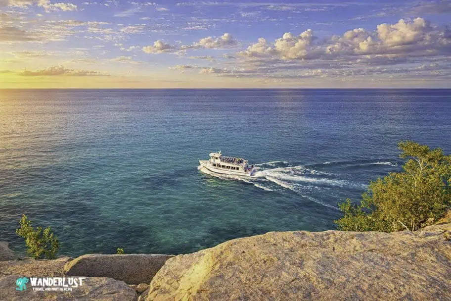 Pictured Rocks Boat Cruise