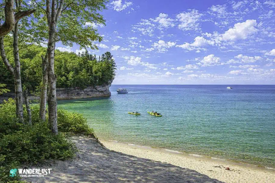 Pictured Rocks Travel Guide