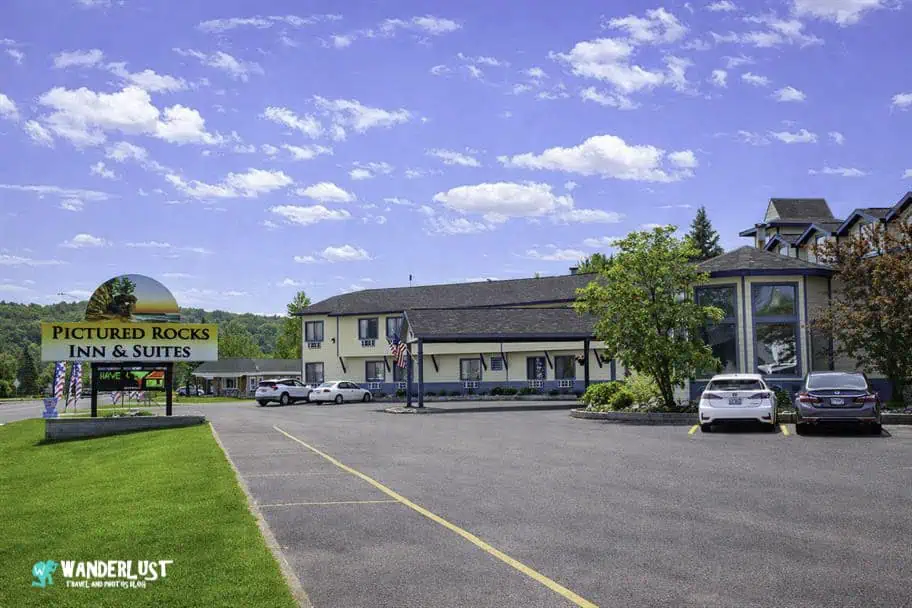 Pictured Rocks Travel Guide - Where to Stay at Pictured Rocks