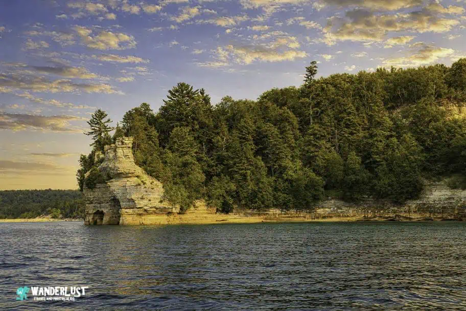 Pictured Rocks Travel Guide