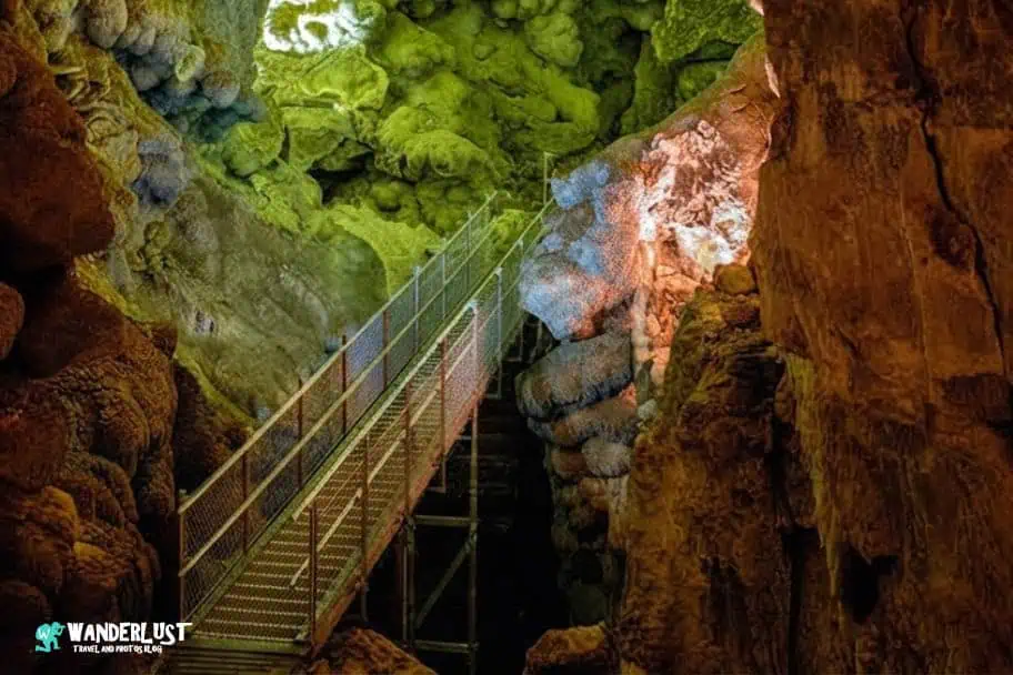 Jewel Cave National Monument
