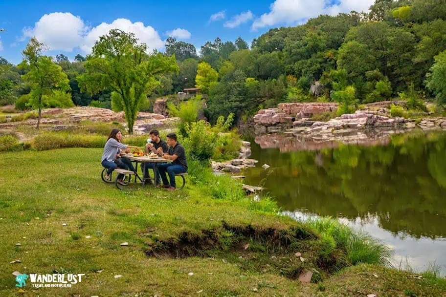 Picnic at Palisades State Park